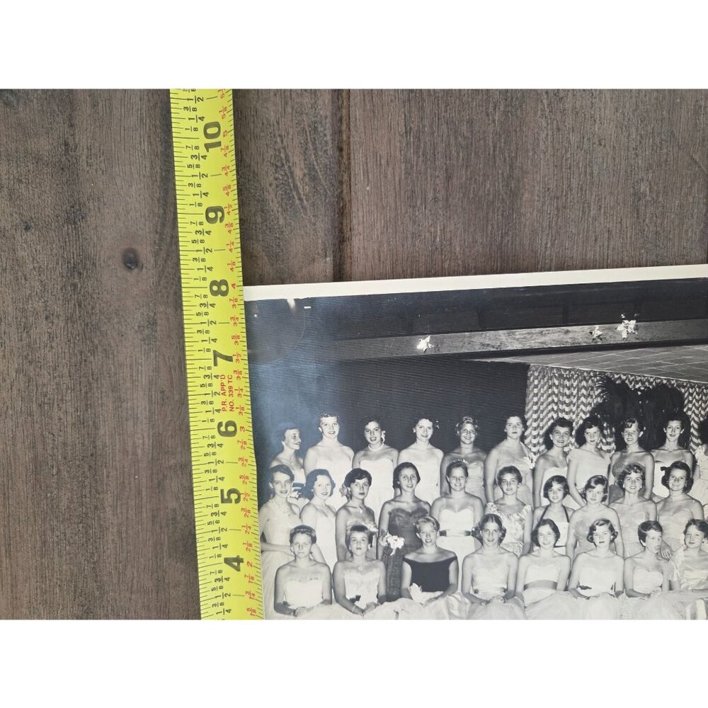 VTG 1950s Prom Group Photo B & W hot girls Retro dresses sassy style - Picture 9 of 9